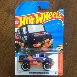 Mercedes-Benz Unimog 1300L Toy Truck - Purple and Orange